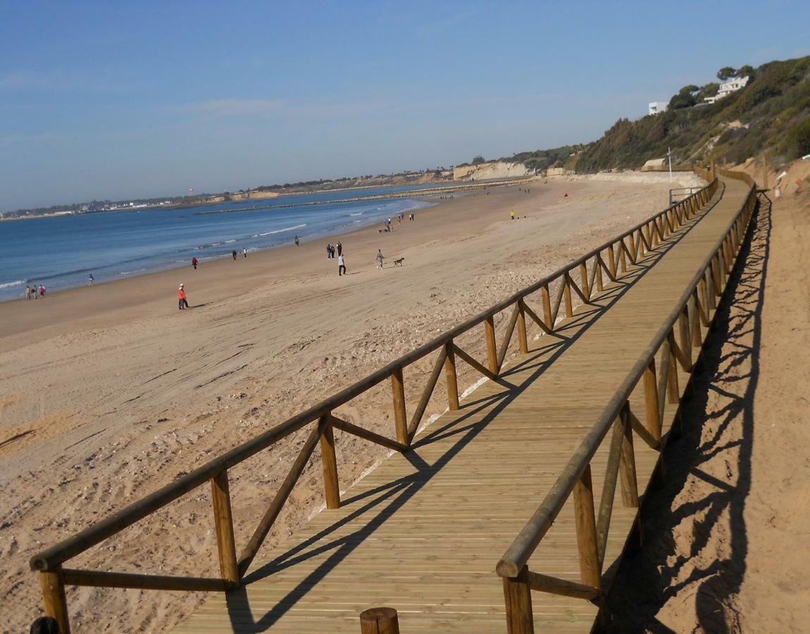 Luminoso apartamento en playa las redes, entorno natural pinares y dunas. Wifi El Puerto de Santa María Exterior foto